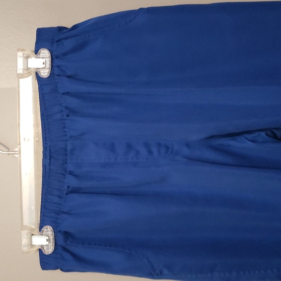 Kim Roger's Lady's Petite Royal Blue Capri 💙 Pants - Picture 2 of 6